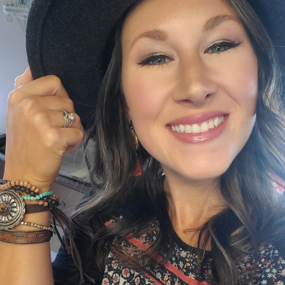 Meet your Posher, Grace